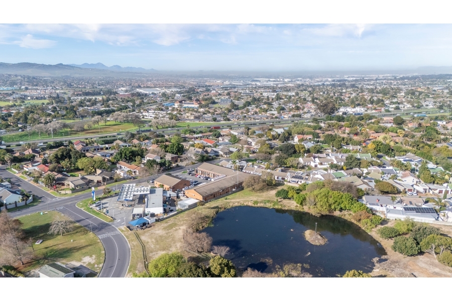 2 Bedroom Property for Sale in Vredekloof Western Cape